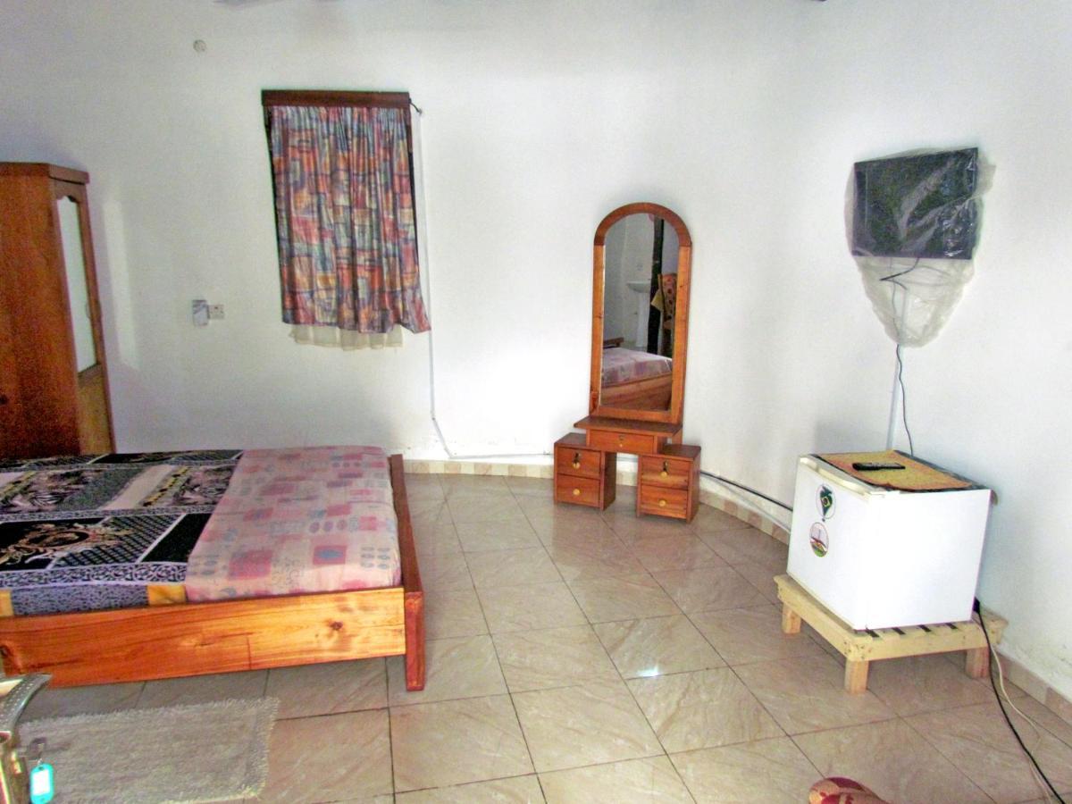 Comfort Beach Resort Biriwa Экстерьер фото