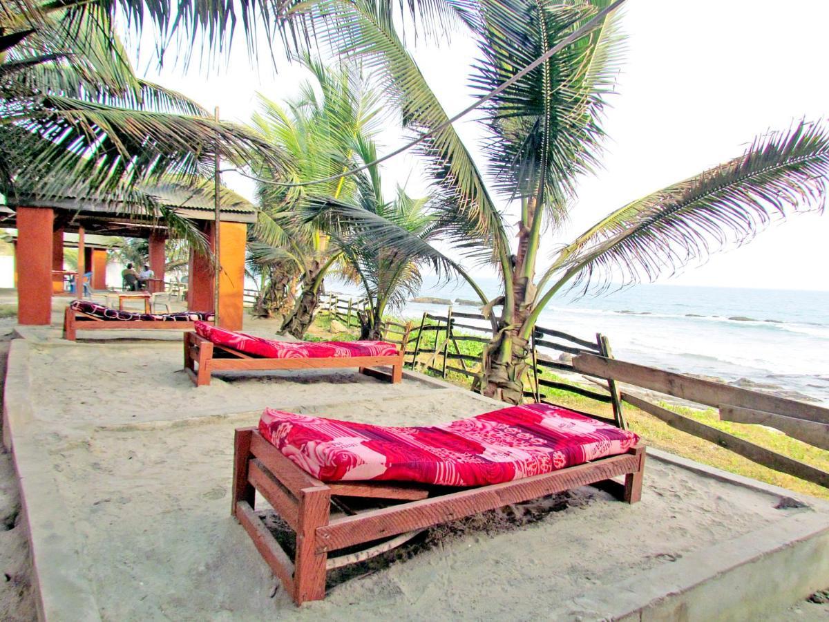 Comfort Beach Resort Biriwa Экстерьер фото
